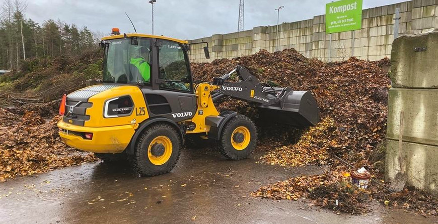 EMISSION FREE VOLVO L25 ELECTRIC PROVES VALUABLE PARTNER IN WASTE AND RECYCLING